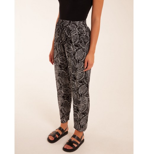 Leaf Print Capri Trousers Leaf Print Capri Trousers